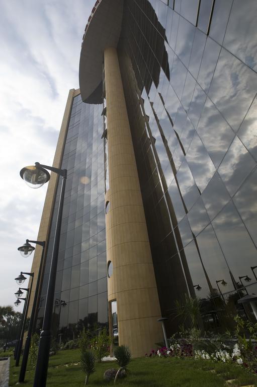 Eastyard Khobar Hotel - Formerly Ramada By Wyndham Khobar Eksteriør bilde