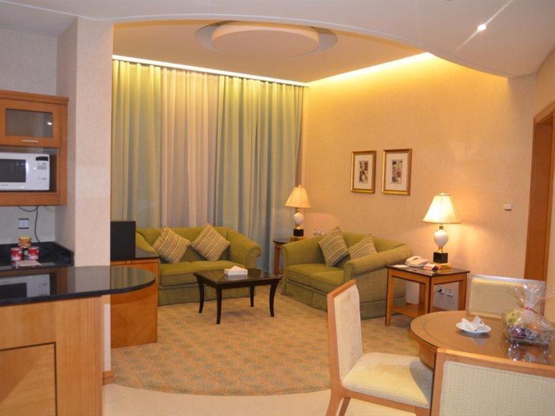 Eastyard Khobar Hotel - Formerly Ramada By Wyndham Khobar Eksteriør bilde